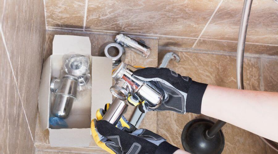 Professional gutter cleaning in Molena, GA